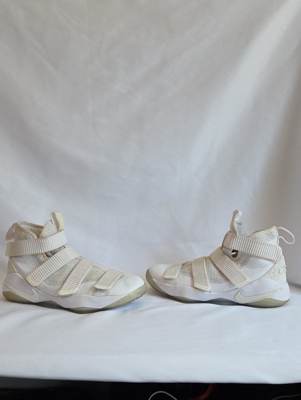 Nike LeBron Soldier 11 Basketball Sneakers